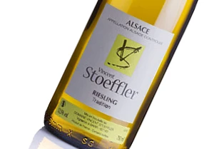 Etiket på 2024 Riesling Tradition BIO – økologisk hvidvin fra Domaine Stoeffler | Vestergaard Vin
